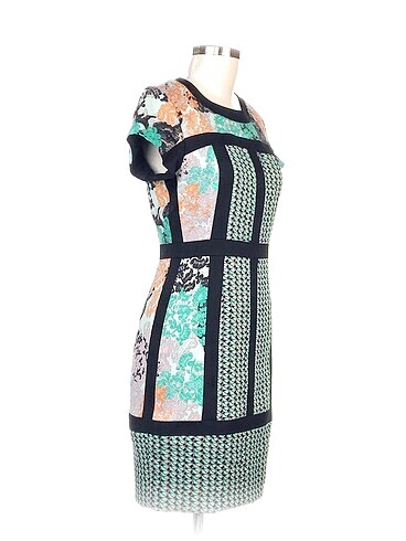 BCBG Maxazria BCBG Maxazria Kısa Elbise %70 İndirimli.