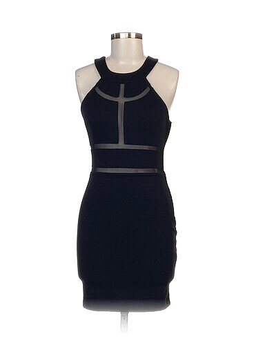 Guess Kısa Elbise %70 İndirimli.