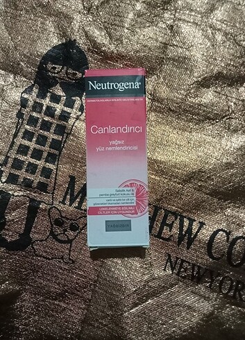 Neutrogena yüz kremi