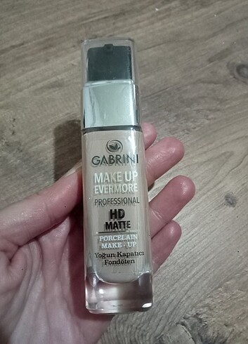 Golden Rose Gabrini yoğun kapatıcı fondöten