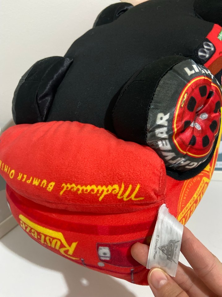 Kırmızı Oyuncak Araba Yastık - Görsel 3