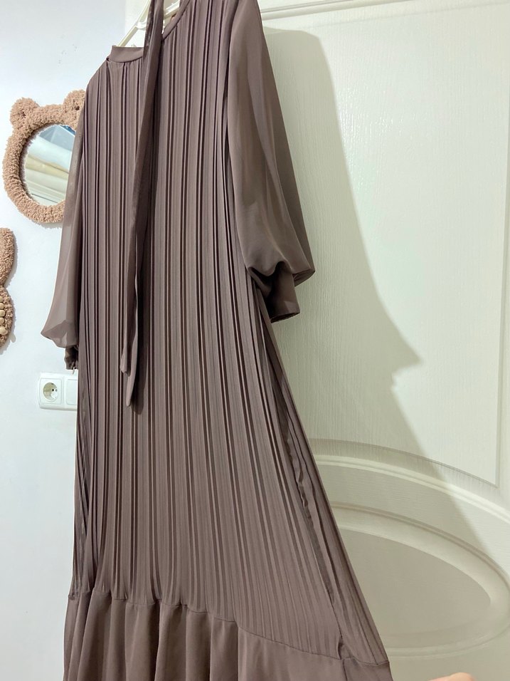 Vizon renk Pileli Uzun Kollu Şifon Kadın Elbise - Görsel 3