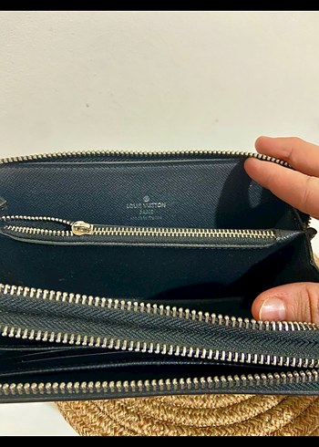 Louis Vuitton Black Kadın Deri Cüzdan - Görsel 4