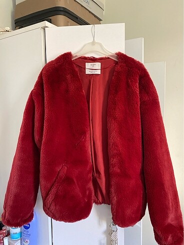 Bershka kırmızı kürk ceket