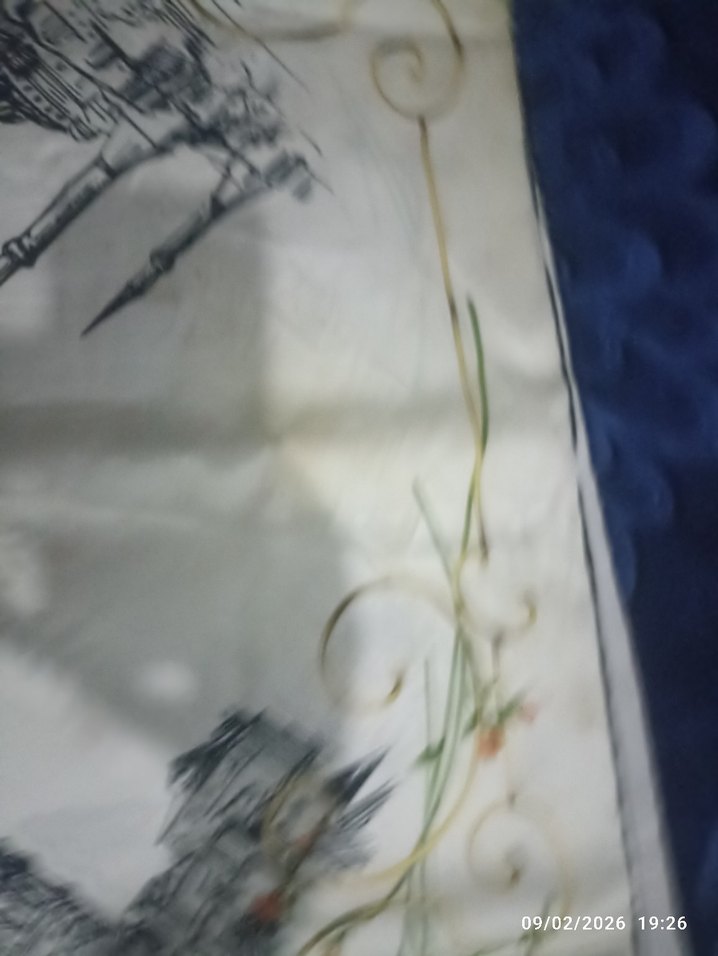 Beyaz Fırfırlı Parisian İpek eşarp - Görsel 5