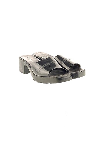 Pierre Cardin Pierre Cardin Terlik %70 İndirimli.