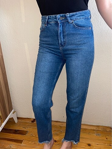 mom jean