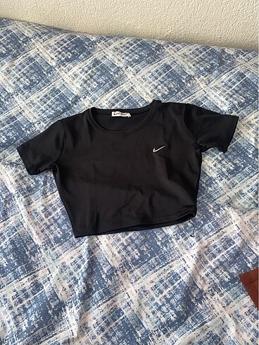nike crop