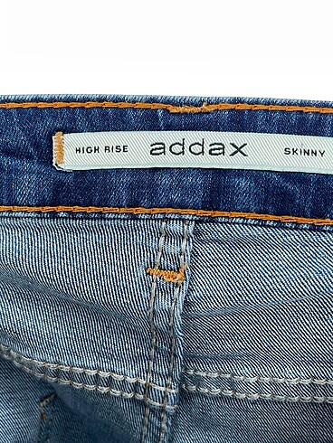 30 Beden mavi Renk Addax Jean / Kot %70 İndirimli.