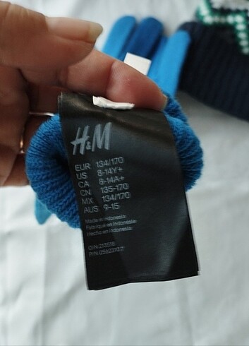 H&M ŞAPKA ELDİVEN