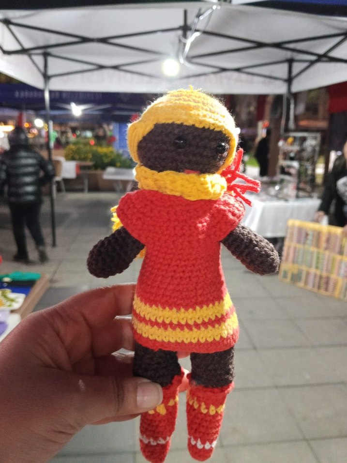 Renkli Örgü Bebek Oyuncak - Görsel 2