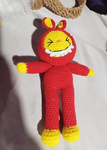 Renkli Kırmızı Örgü Peluş Oyuncak Labubu - Görsel 3