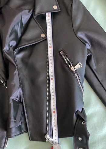 Kemer Detaylı Siyah Mini Deri Biker Ceket - Görsel 5