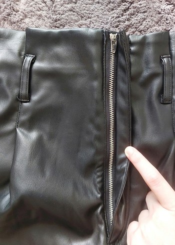 Kadın Siyah Deri Mini Şort - Görsel 2