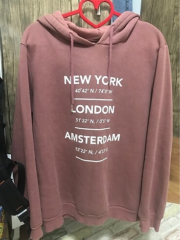 Sweatshirt