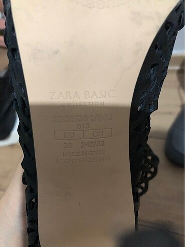 38 Beden siyah Renk Zara marka çok şok bir ayakkabı