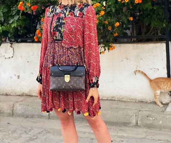 Zara marka çok tatlı bir elbise