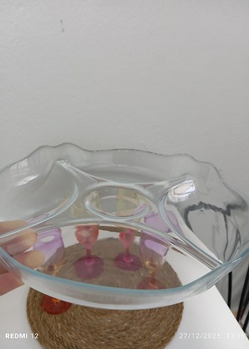 Gri Kenarlı Şeffaf Cam Tabak - Görsel 2