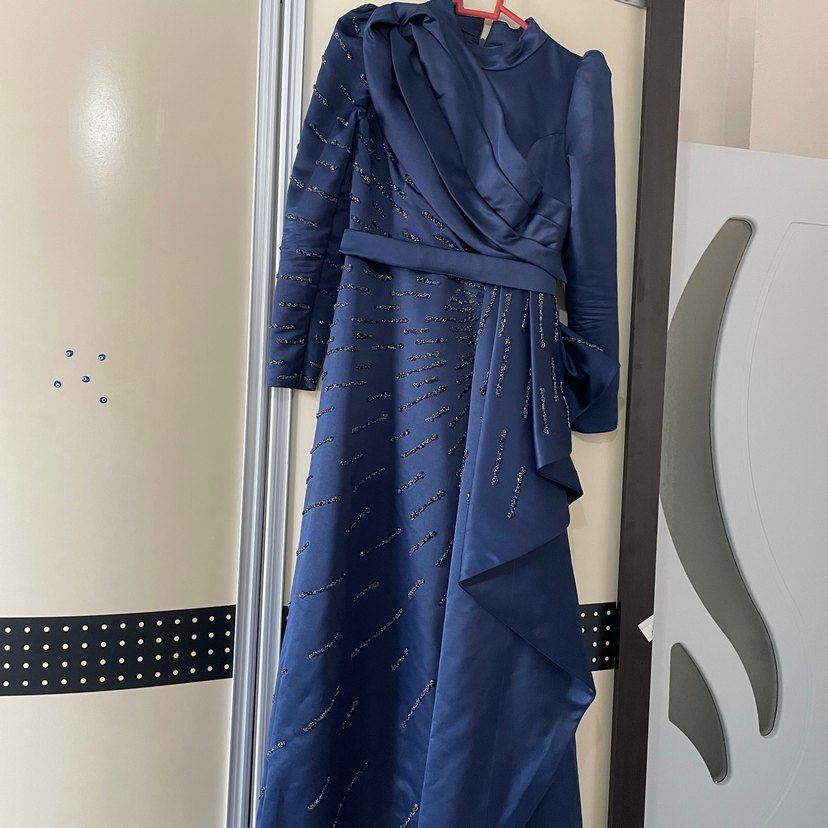 Navy İşlemeli Drapeli Uzun Abiye Elbise - Görsel 4