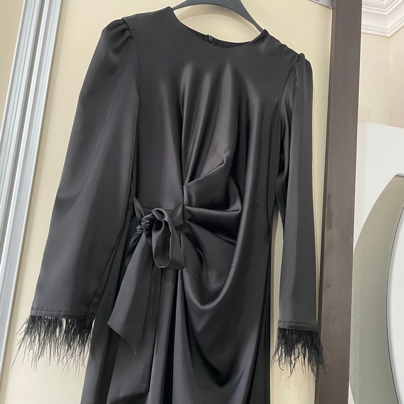 Uzun Kollu Siyah saten Kadın Elbise - Görsel 4