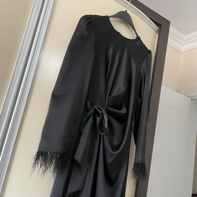 Uzun Kollu Siyah saten Kadın Elbise - Görsel 2