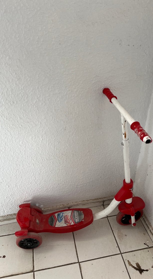 Kırmızı Çocuk Scooter'ı - Görsel 2