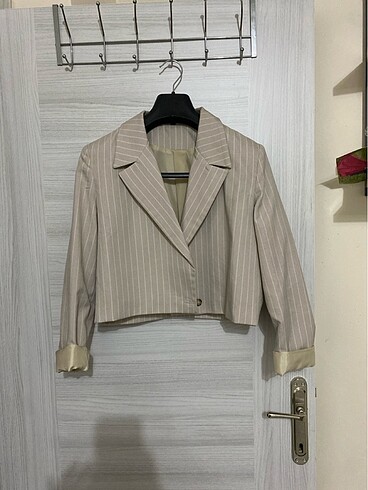 Trendyol & Milla Crop blazer ceket