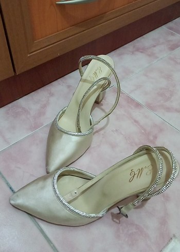 Bej Saten Tokalı Stiletto Abiye Ayakkabı