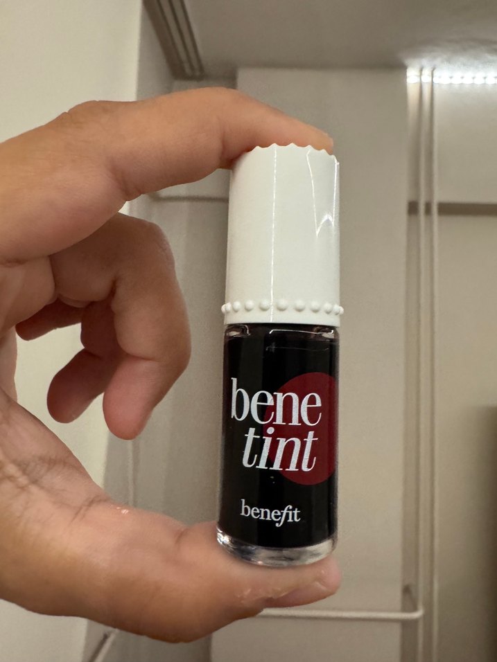 Benefit Bene Tint Dark Cherry Sıvı Allık - Görsel 2