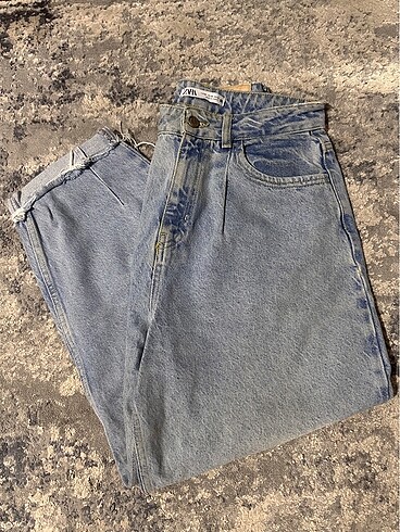 Zara Jeans
