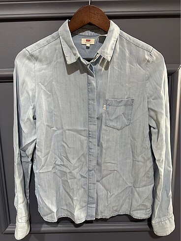 Levis