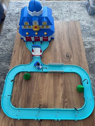 Beden Renk Robocar Poli Ana Merkez Oyun Seti