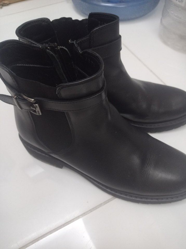 Desa marka siyah Deri Tokalı Kadın Bot - Görsel 2