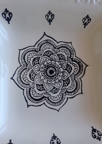 Diğer Bohem Desenli Beyaz Seramik Tabak