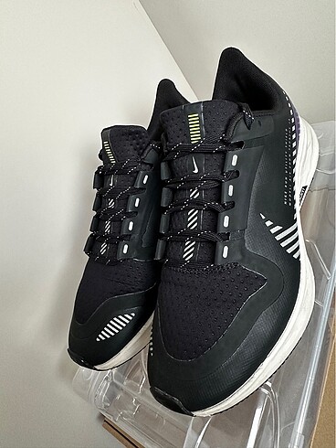 Nike Pegasus 36 Shield Kadın