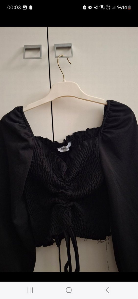 Siyah Mini Fırfırlı Uzun Kollu Bluz - Görsel 2