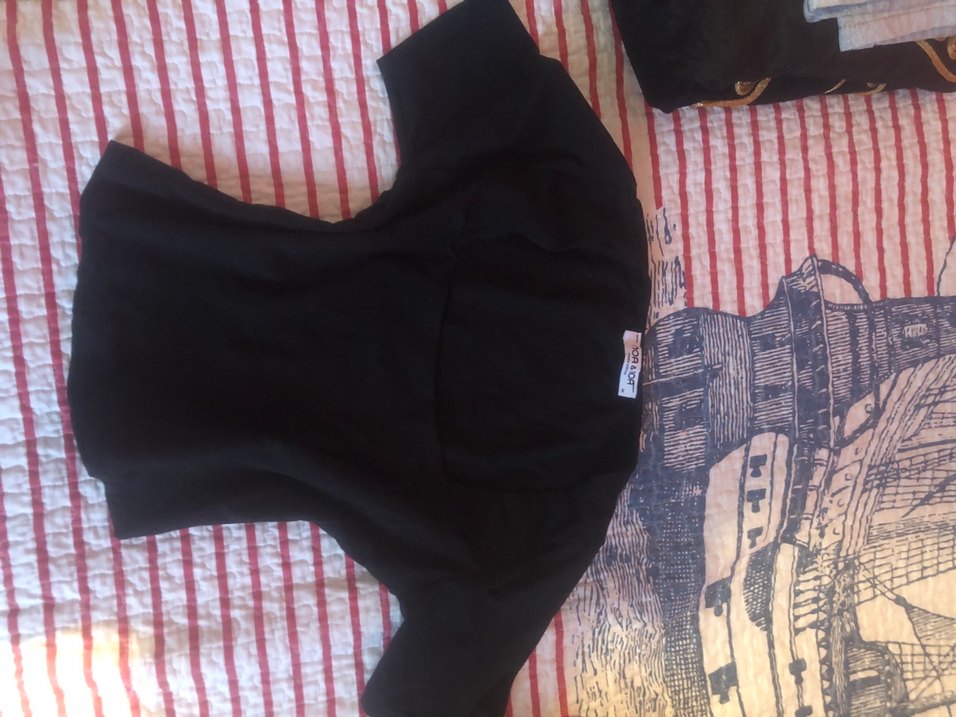 Düğmeli Siyah V Yaka Hamile Tişörtü - Görsel 3