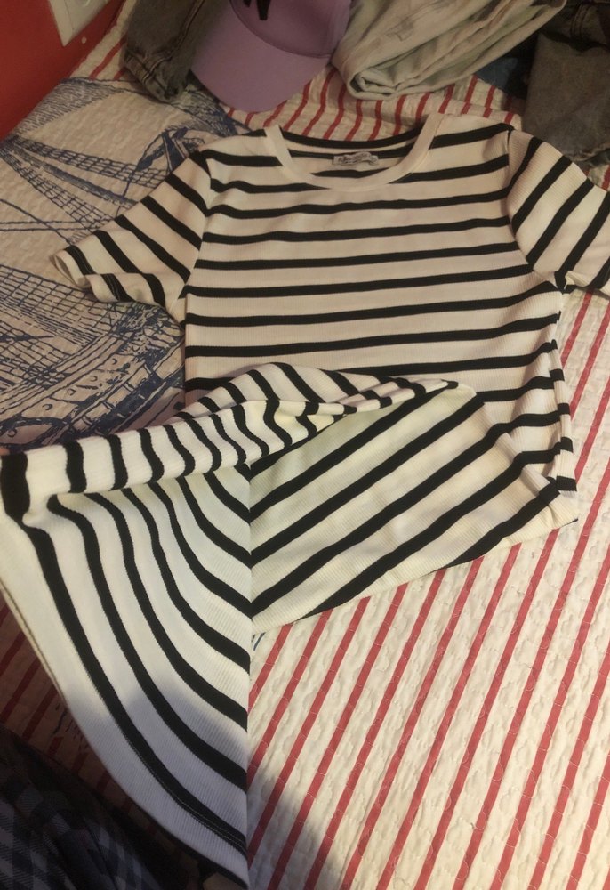 Siyah-Beyaz Çizgili elbise - Görsel 4