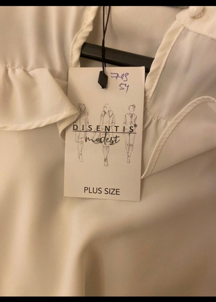 Beyaz fırfırlı gömlek - Görsel 2