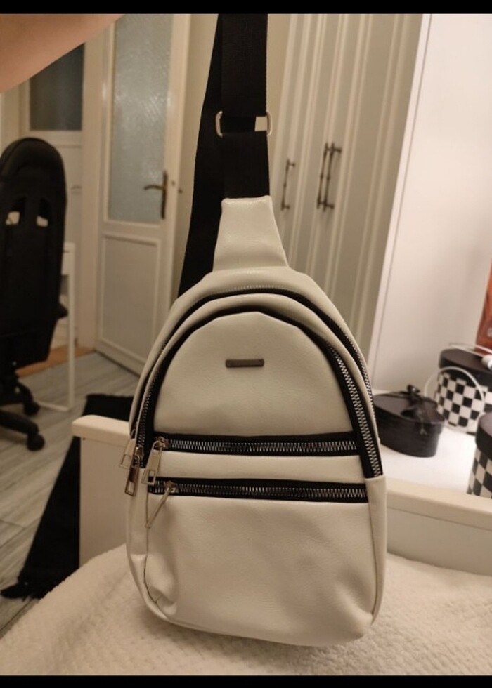 Beyaz çanta askılı - Görsel 2