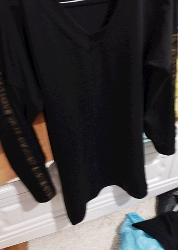 Siyah V Yaka Uzun Kollu Salaş Sweatshirt - Görsel 3