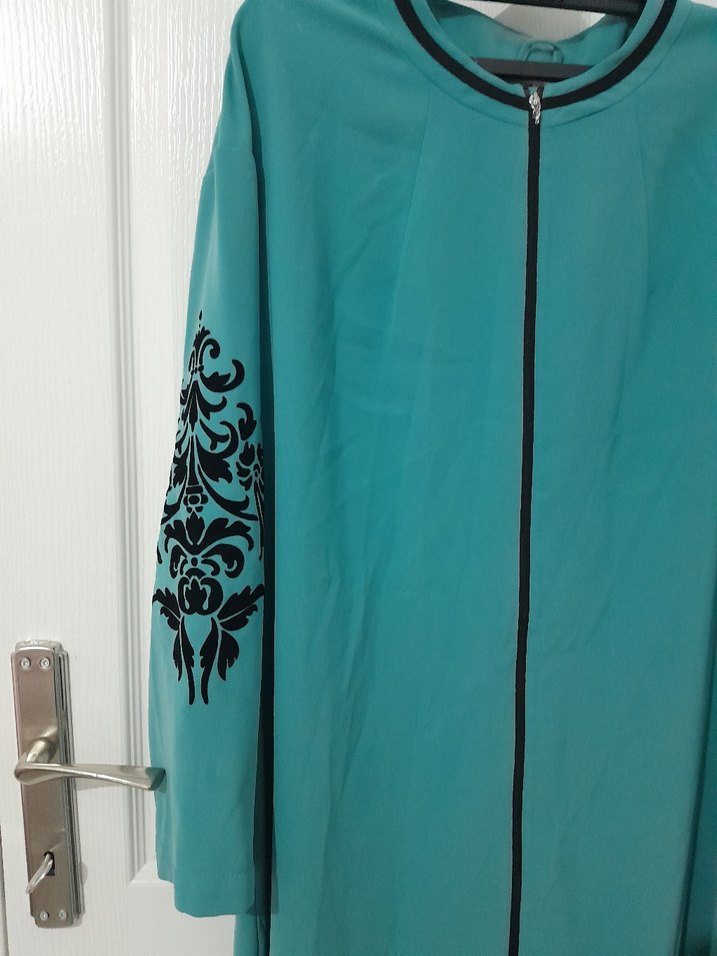 Turkuaz Renk Desenli Ferace - Görsel 2