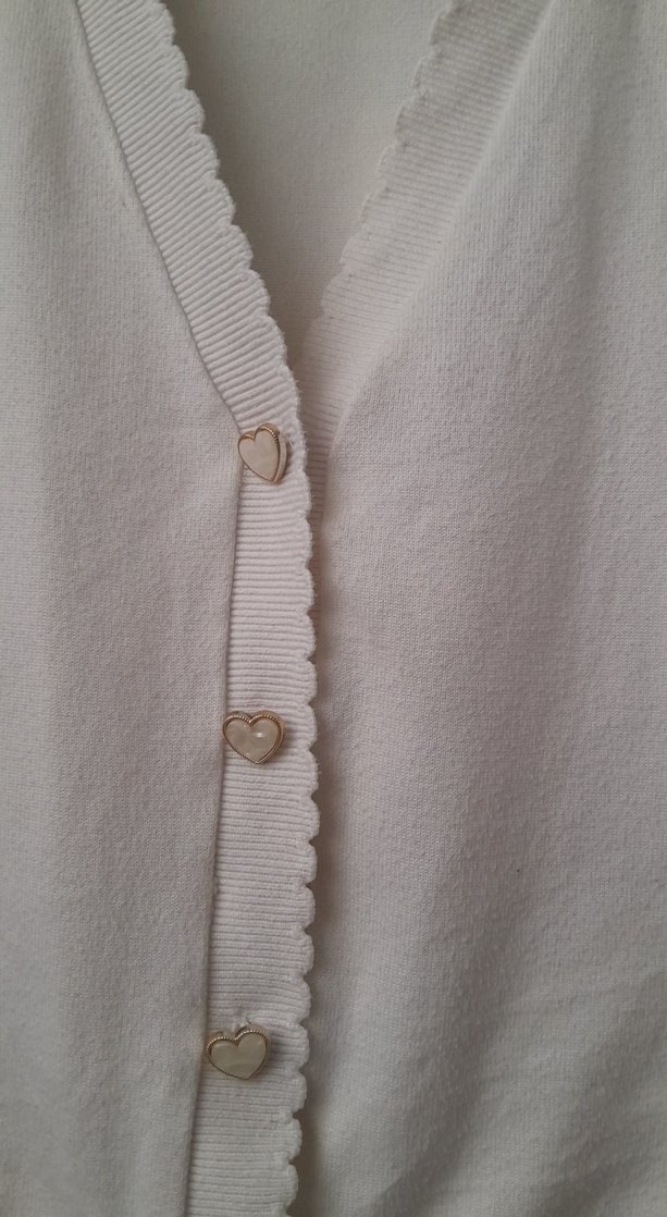 Düğmeli Beyaz Kadın Kısa Kollu Hırka - Görsel 2