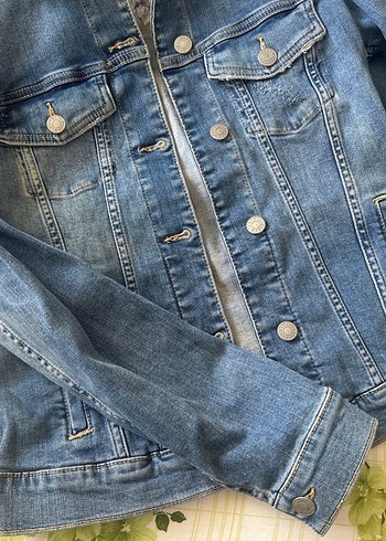 Esprit Düğmeli Mavi Kadın Kot Ceket 79 Euro ya alındı