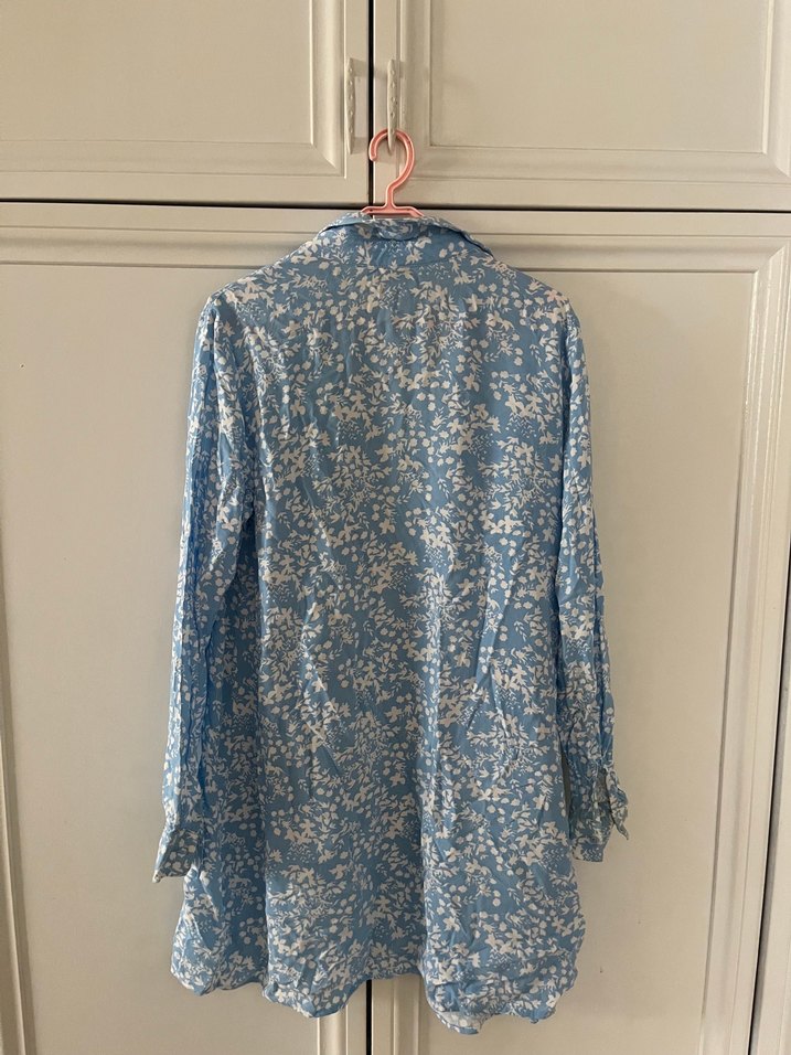 Mavi Uzun Kollu Çiçek Desenli Kadın Gömlek - Görsel 2
