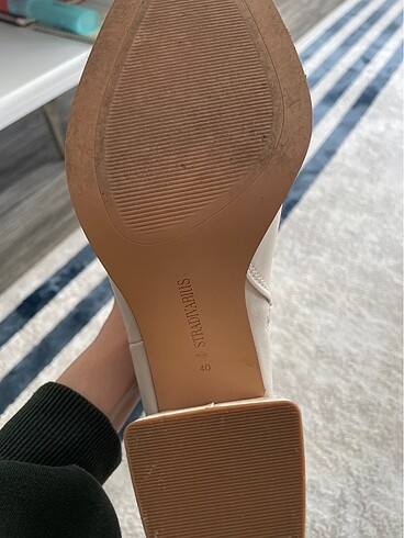 40 Beden beyaz Renk Stradivarius çizme