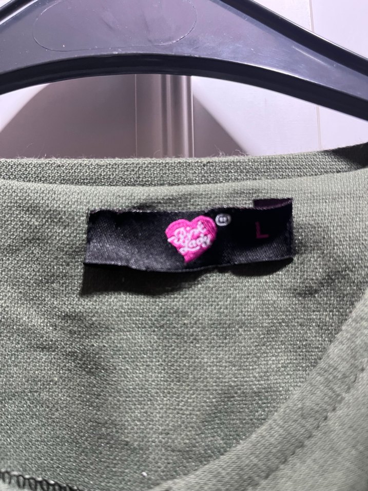 Düğmeli Yeşil Nakışlı Uzun Keten Elbise - Görsel 3