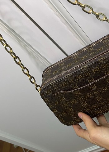 Zincir Detaylı Kahverengi Yılan Derisi Desenli Deri Çanta - Görsel 5