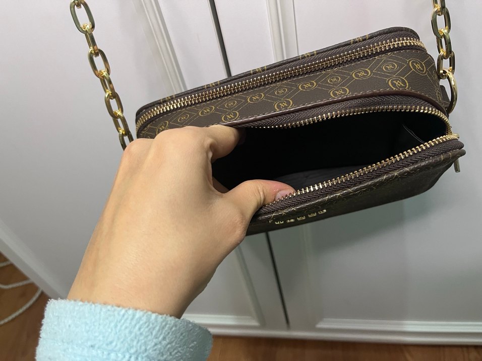 Zincir Detaylı Kahverengi Yılan Derisi Desenli Deri Çanta - Görsel 3