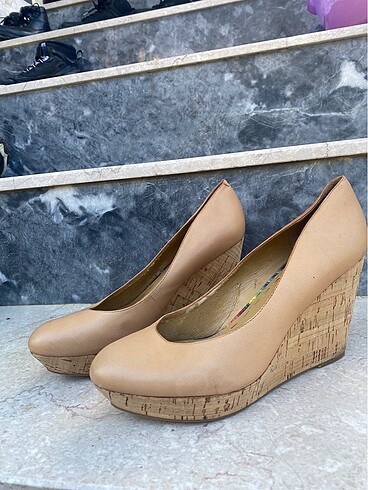 Nine west dolgu topuklu nude renk